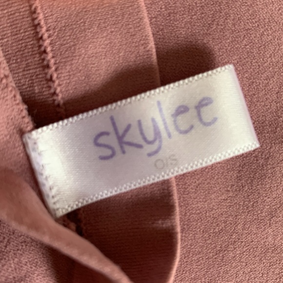 Criss cross top - Picture 2 of 2